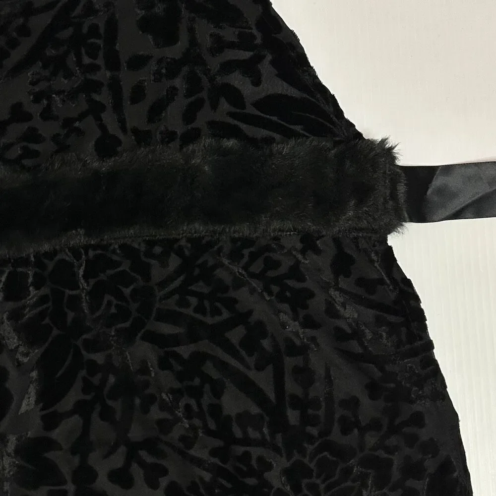 Pier 1 Imports Black Burnout Velvet Faux Fur Hostess Apron Holidays Goth NWT